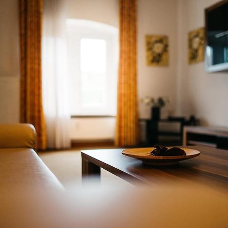 ויילבורג Hotel Am Bahnhof מראה חיצוני תמונה