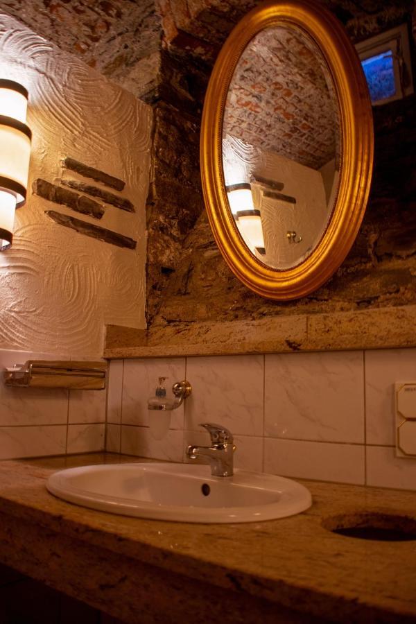 ויילבורג Hotel Am Bahnhof מראה חיצוני תמונה